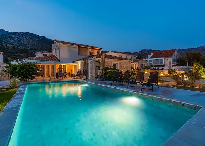 Villa Mirage With Private Heated Pool