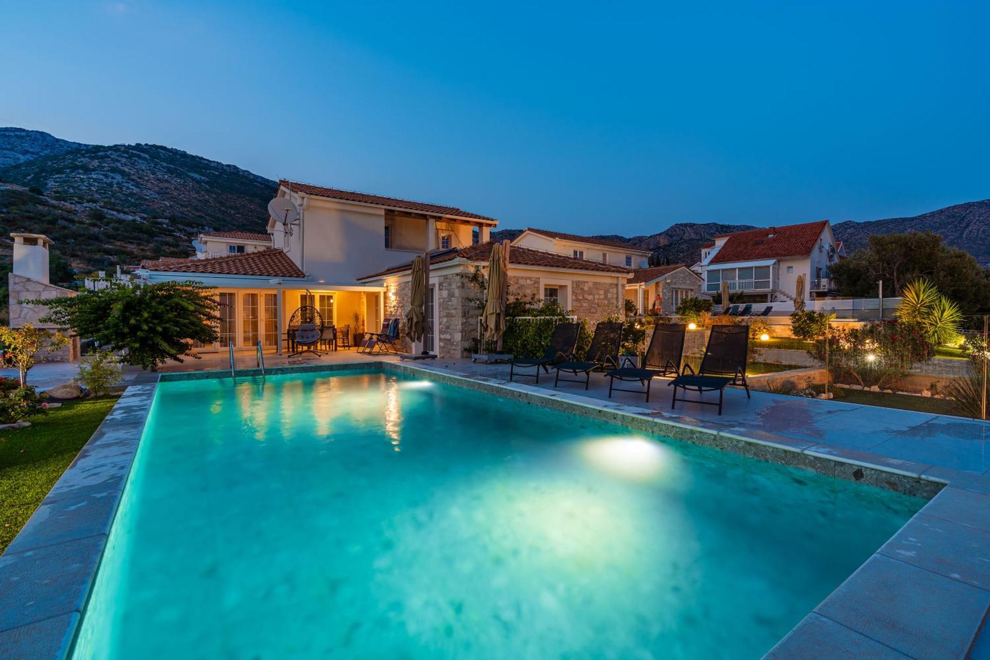 Mirage With Private Heated Pool Villa